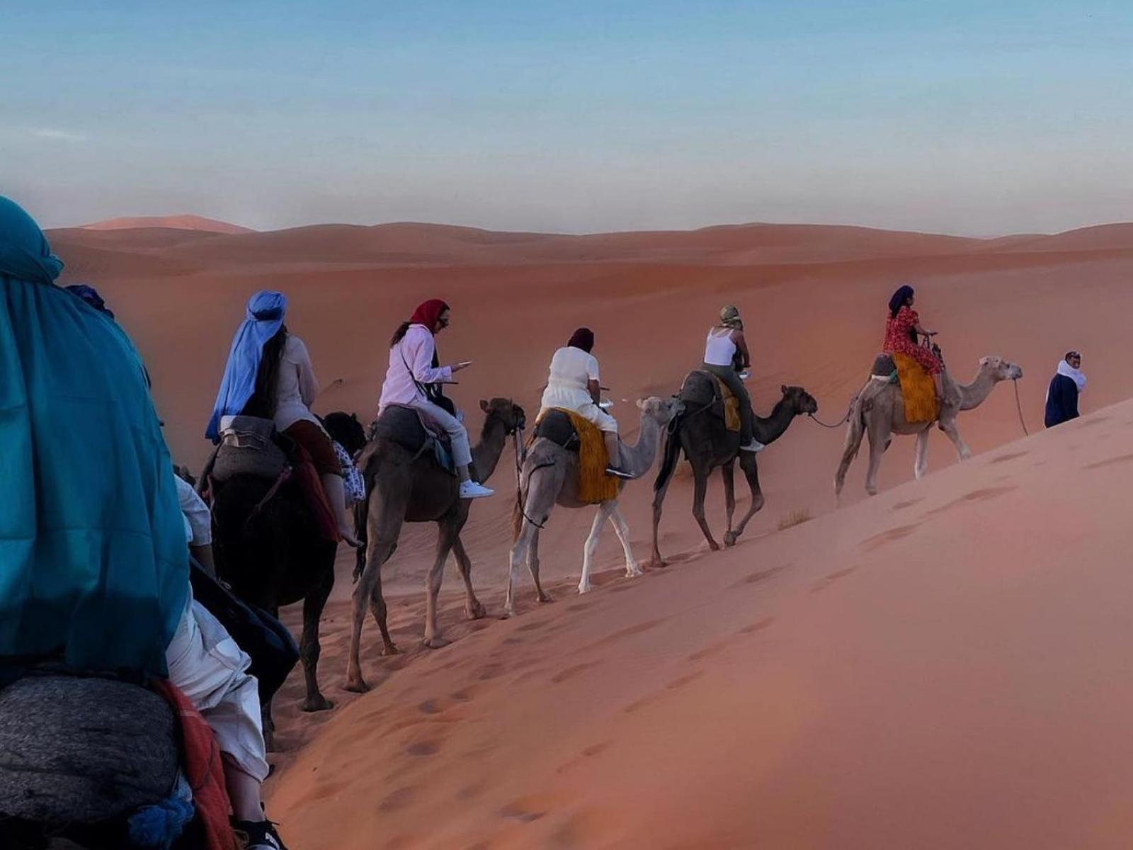 Zahra Luxury Desert Camp メルズーガ エクステリア 写真