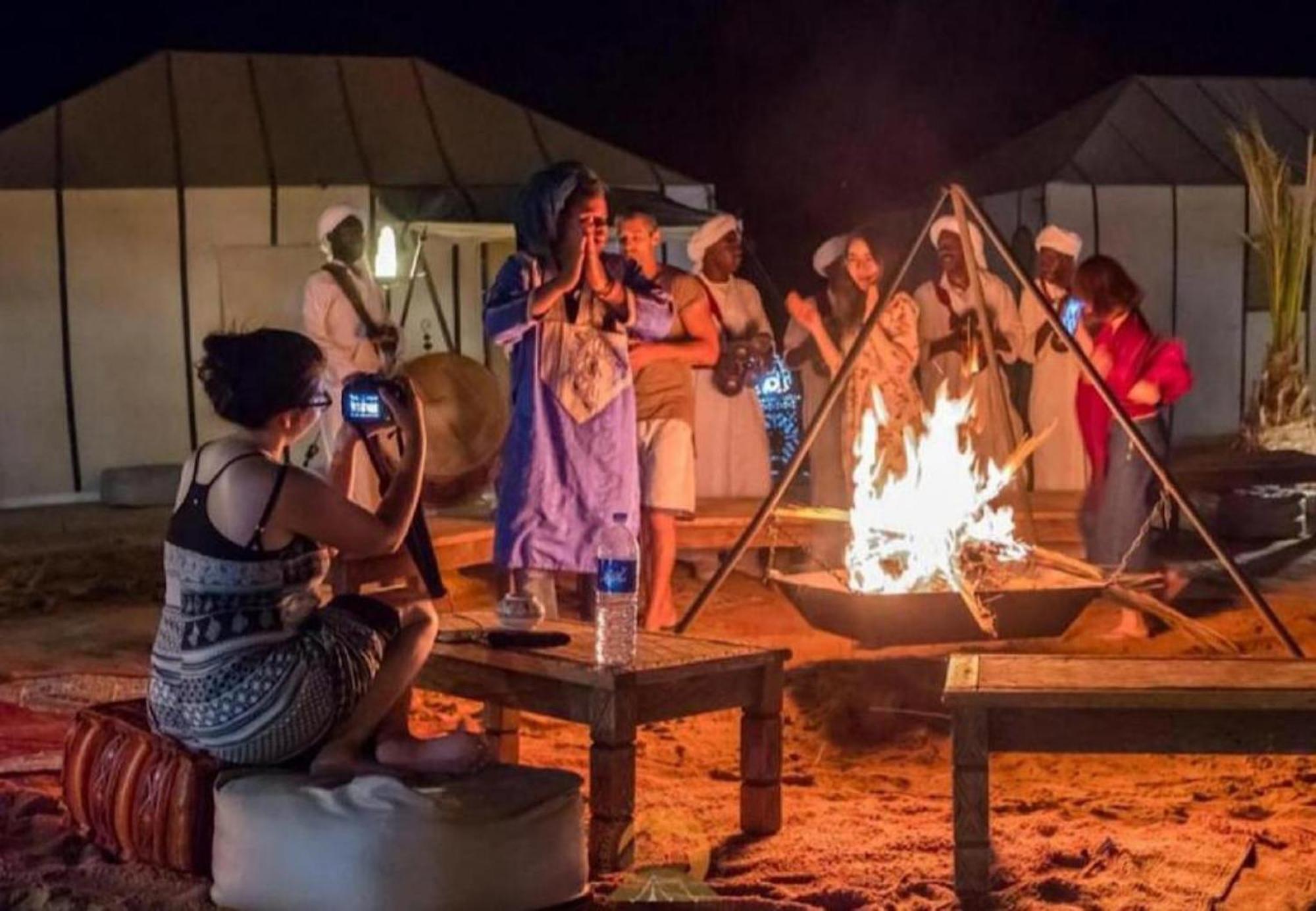 Zahra Luxury Desert Camp メルズーガ エクステリア 写真