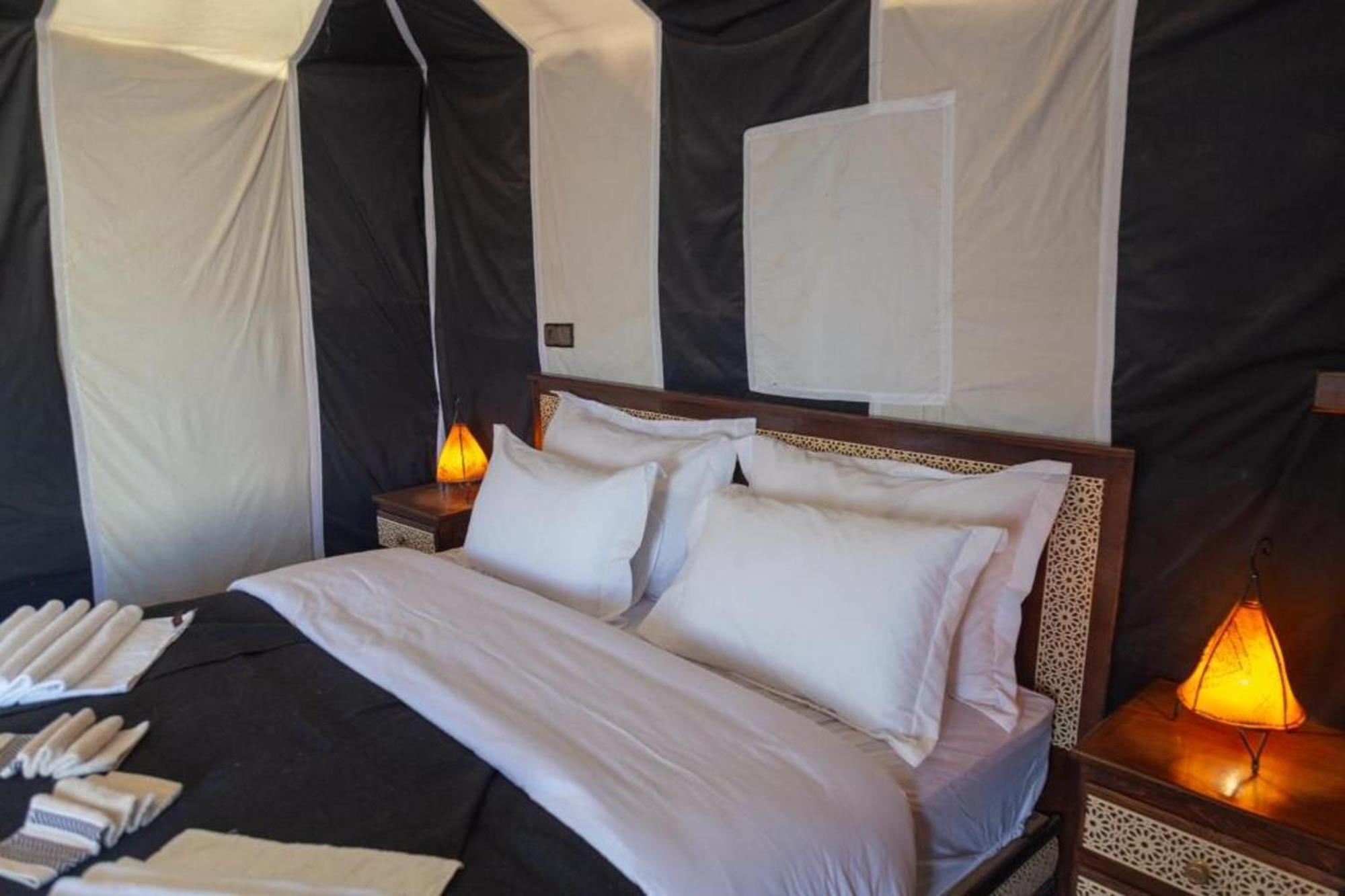 Zahra Luxury Desert Camp メルズーガ エクステリア 写真