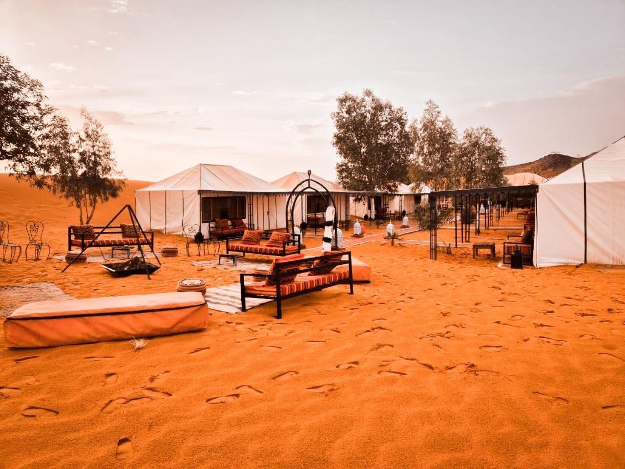 Zahra Luxury Desert Camp メルズーガ エクステリア 写真