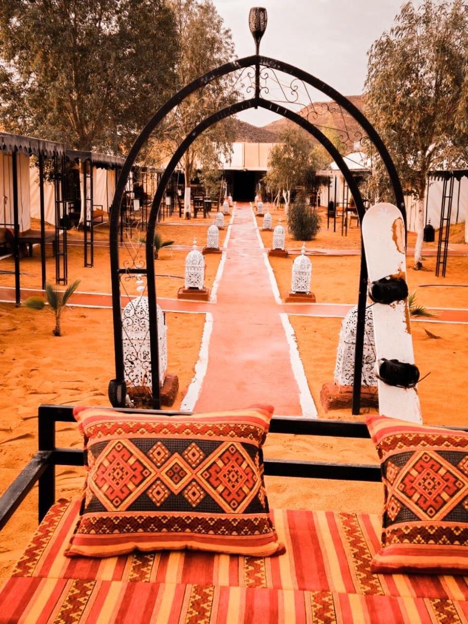Zahra Luxury Desert Camp メルズーガ エクステリア 写真
