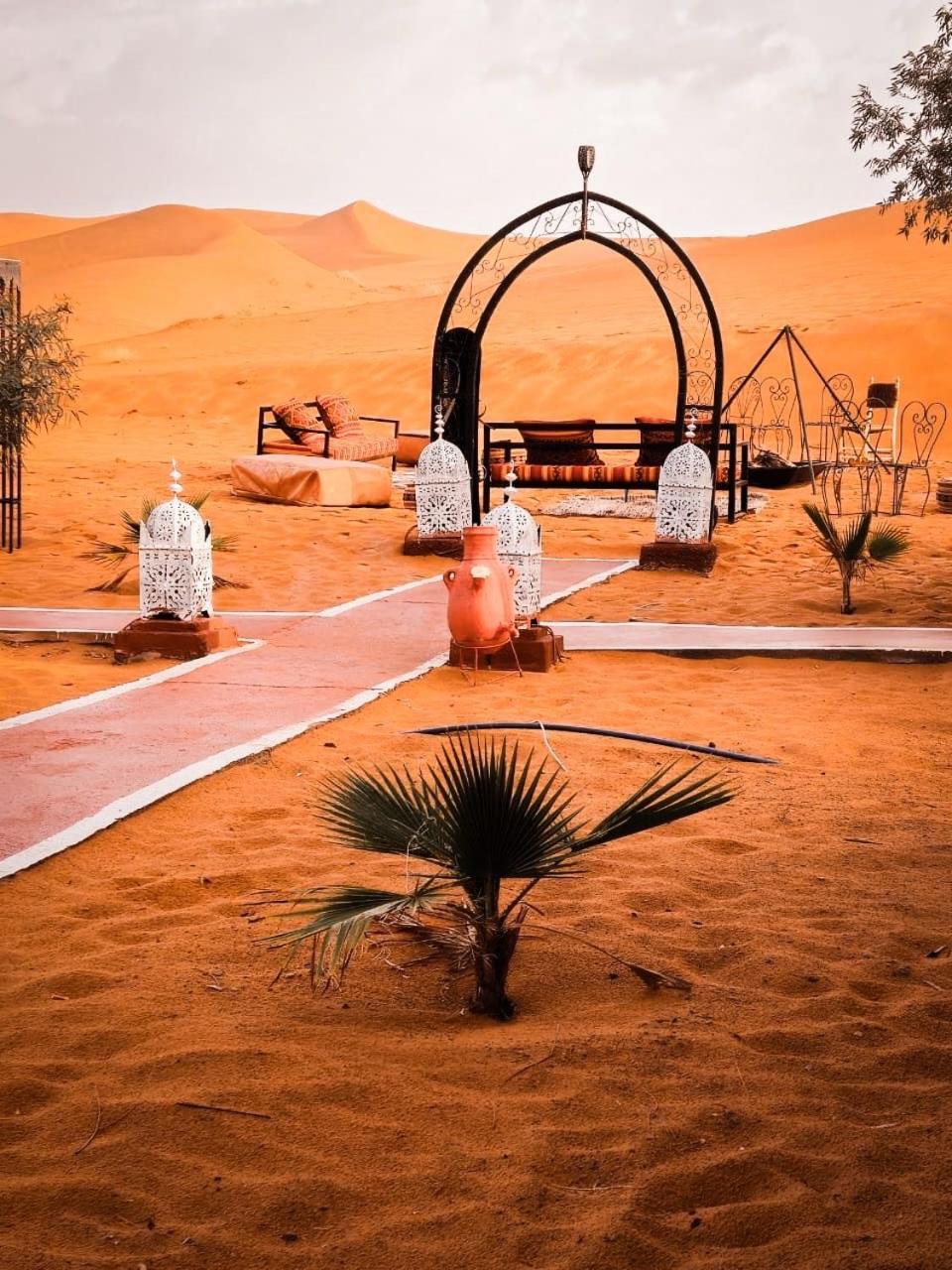 Zahra Luxury Desert Camp メルズーガ エクステリア 写真