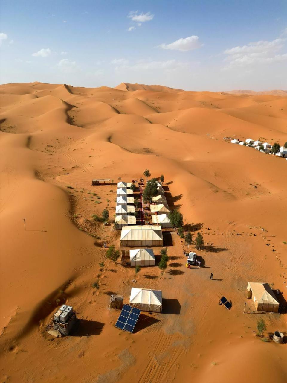 Zahra Luxury Desert Camp メルズーガ エクステリア 写真
